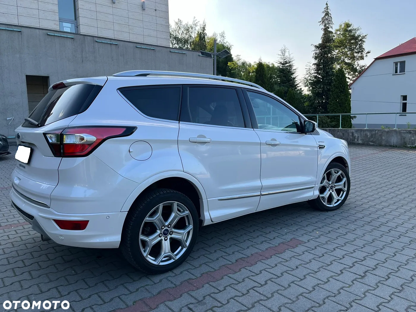 Ford Kuga 2.0 TDCi 4x4 Vignale - 3