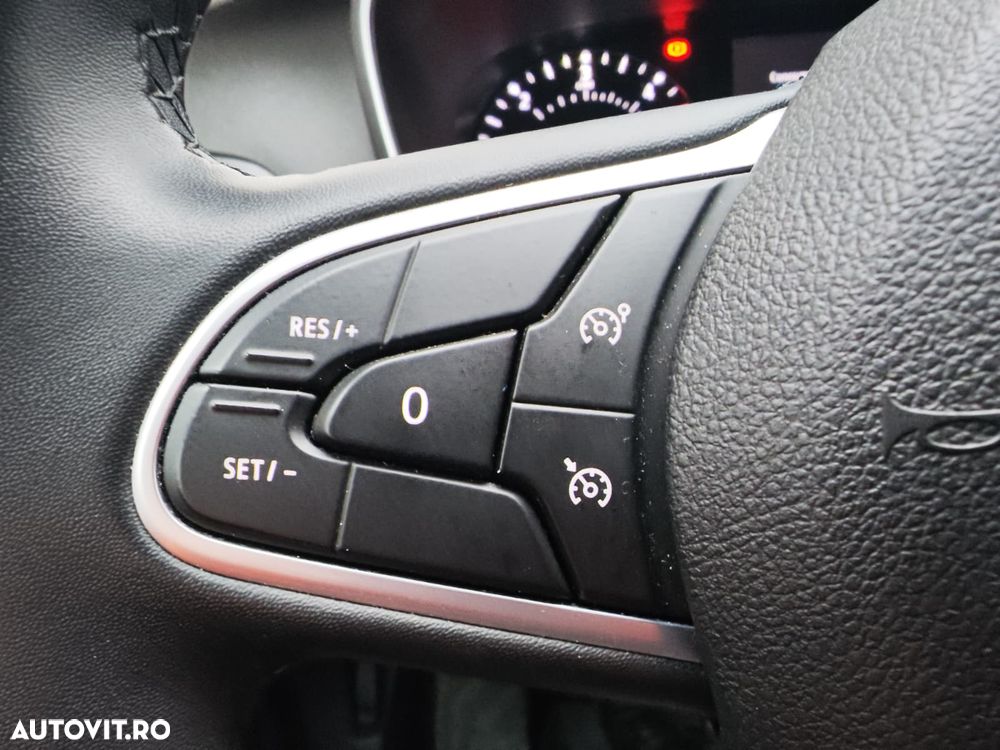 Renault Megane BLUE dCi 115 INTENS - 24