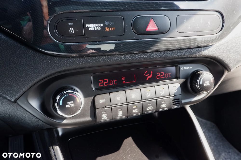 Kia Carens 1.7 CRDi XL - 21