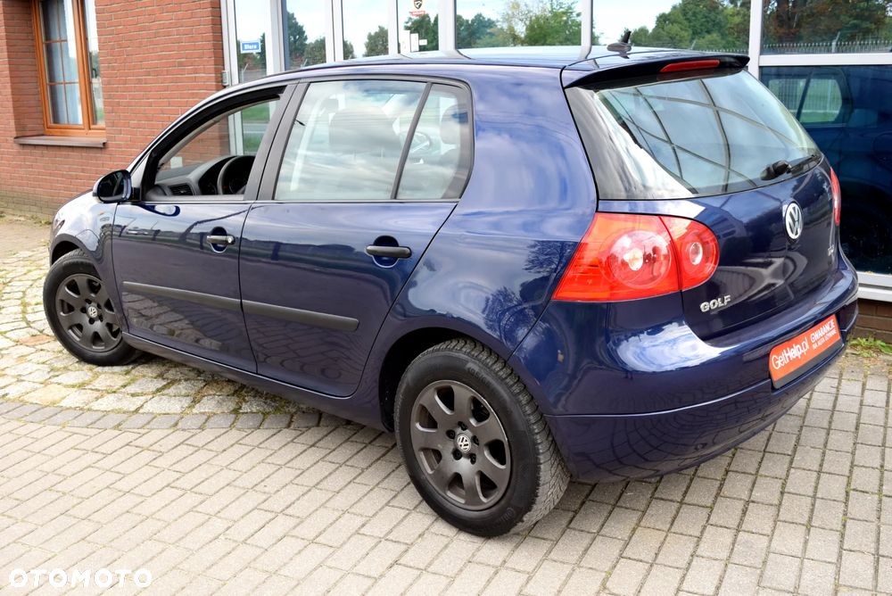 Volkswagen Golf V 1.9 TDI Comfortline - 3