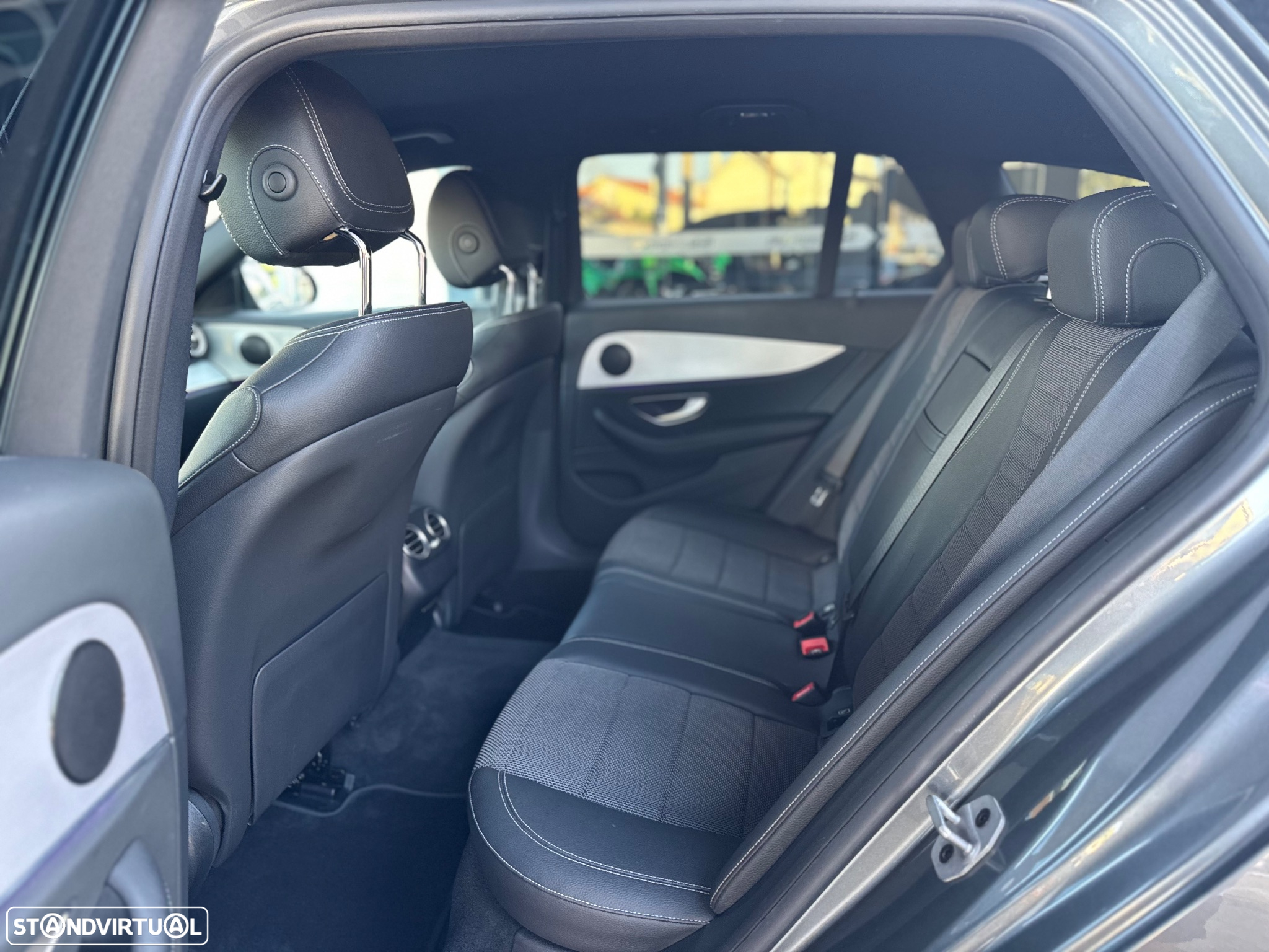 Mercedes-Benz E 300 de AMG Line - 9