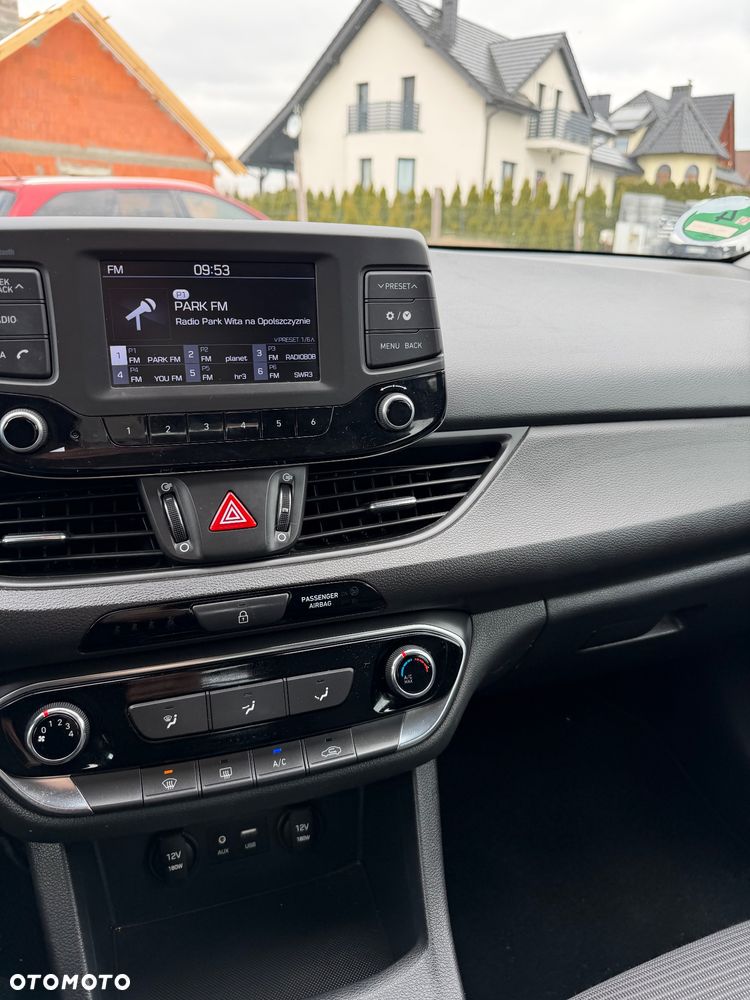 Hyundai i30 1.4 Fifa World Cup Edition - 18