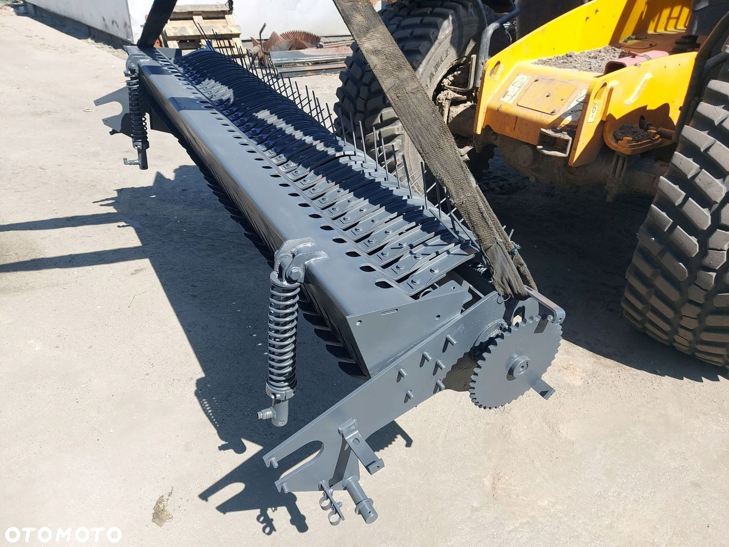PODBIERACZ PRASA ROLUJĄCA FENDT 4160V XTRA 2019R - 4