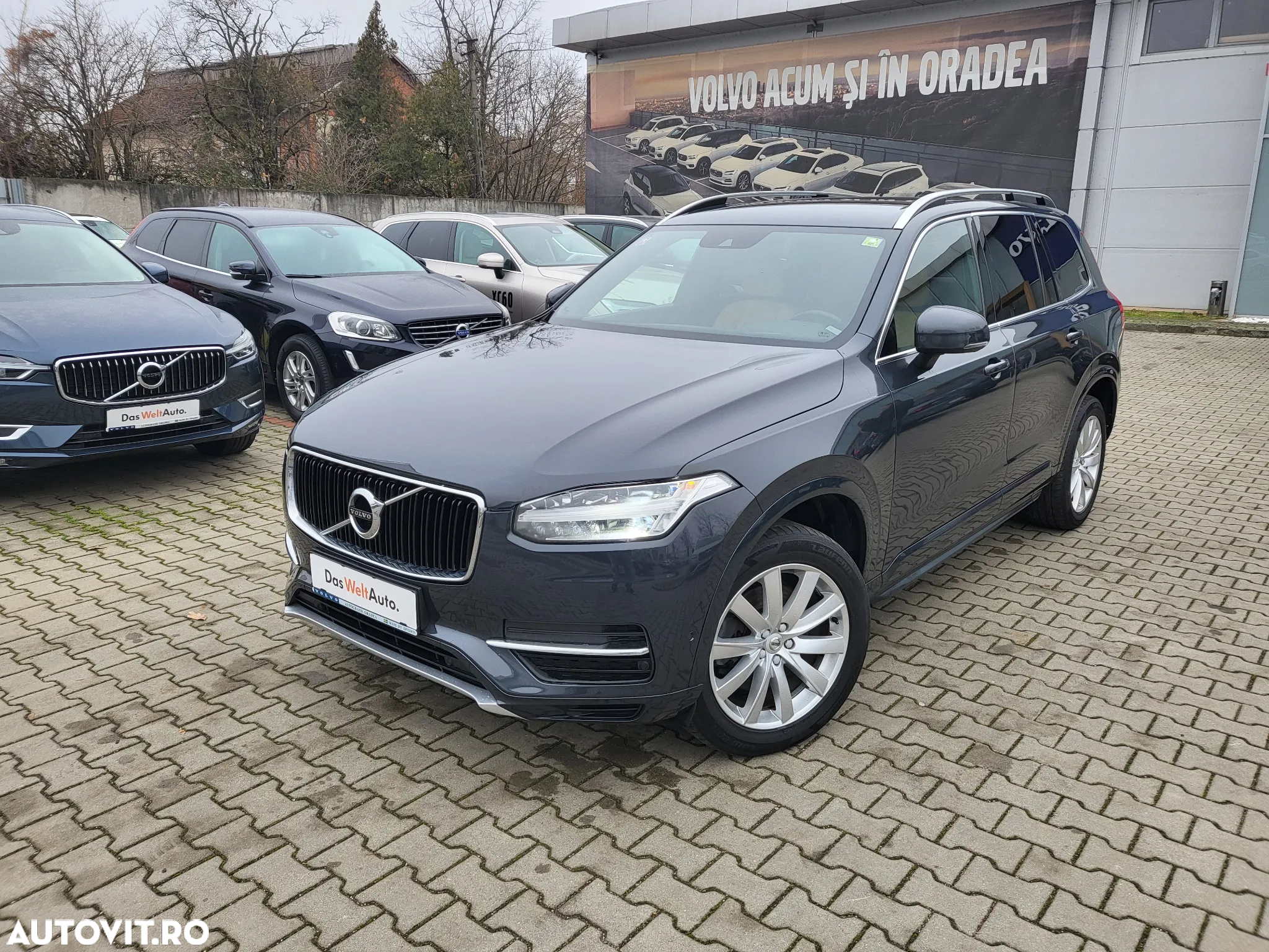 Volvo XC 90 D5 AWD Momentum - 2