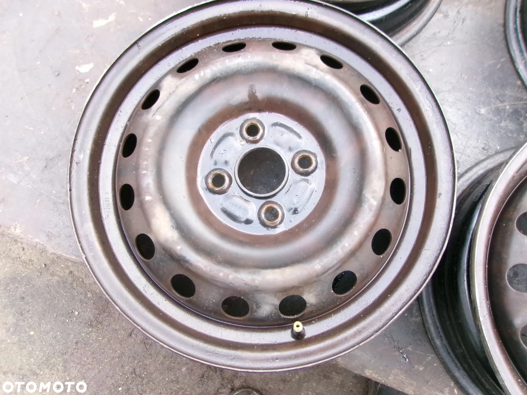 FELGA FELGI STAL 15 CALI TOYOTA YARIS II 4X100 - 5