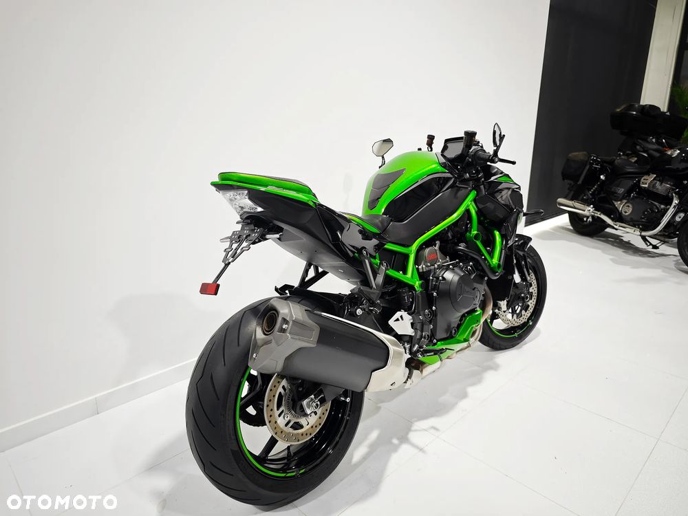 Kawasaki H2 - 15