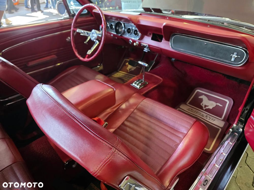 Ford Mustang - 11