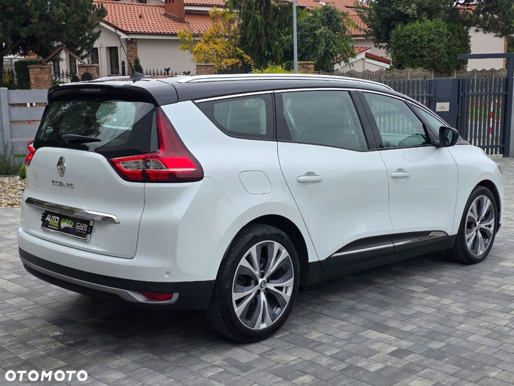 Renault Grand Scenic - 36