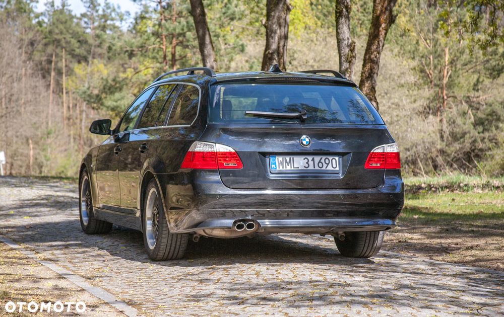 BMW Seria 5 525d - 15
