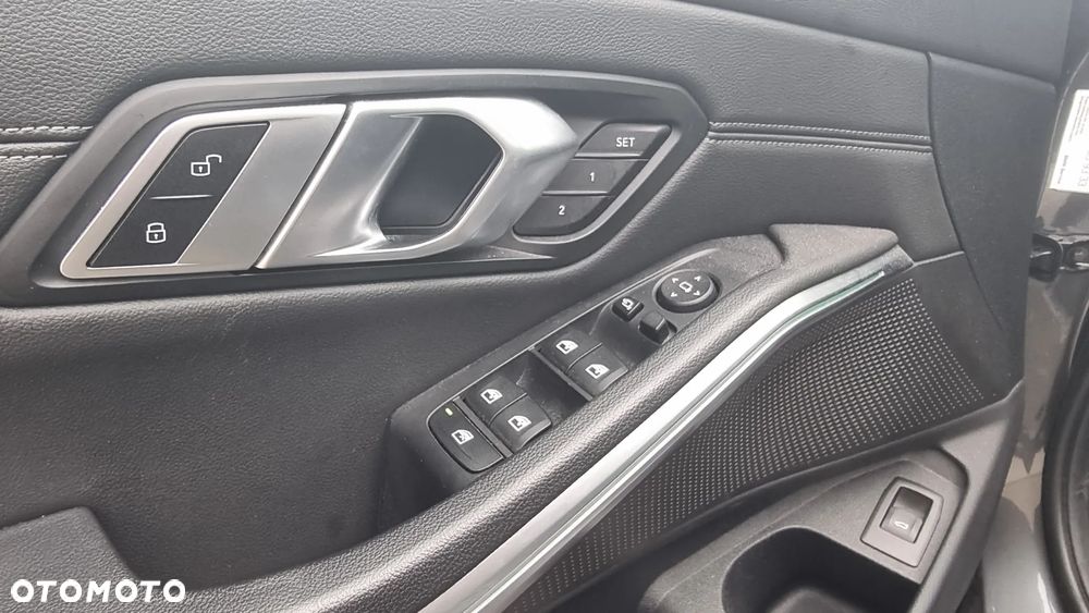 BMW Seria 3 - 22