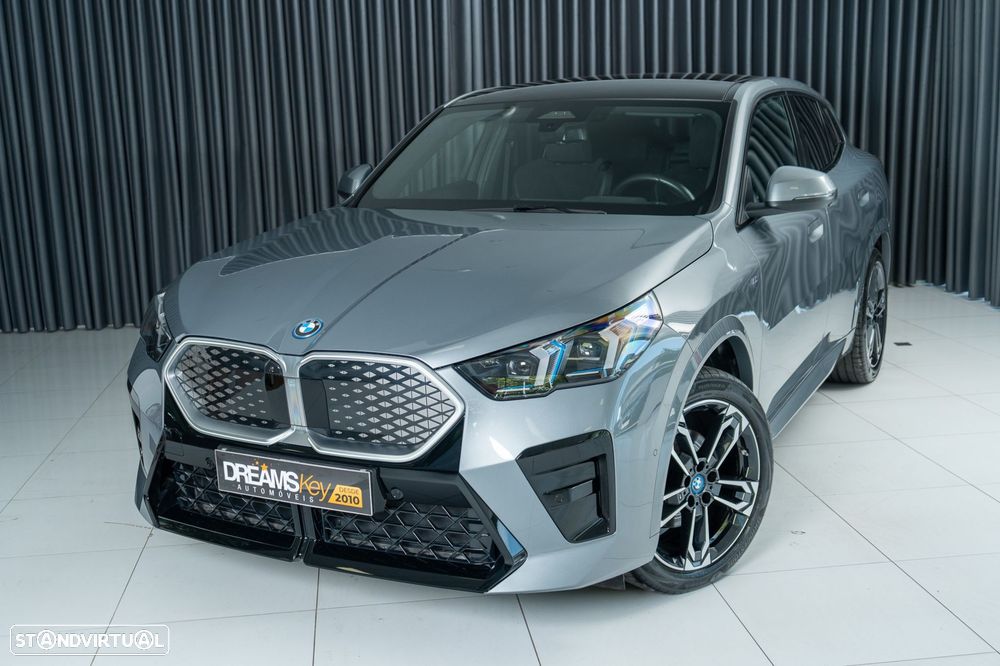 BMW iX2 eDrive20 Pack Desportivo M - 46
