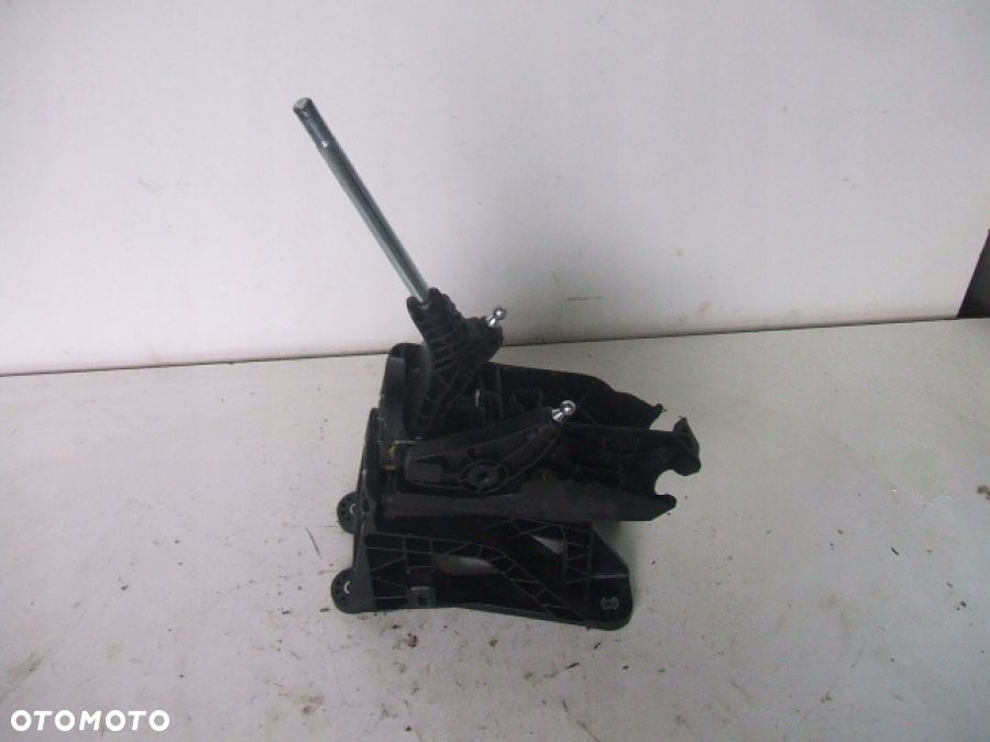 FORD B-MAX DŹWIGNIA GAŁKA ZMIANY BIEGÓW WYBIERAK - 1