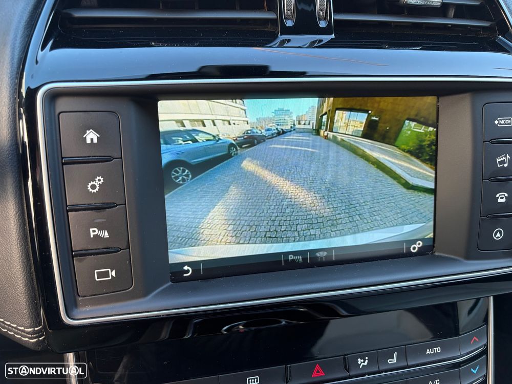 Jaguar XE 2.0 D R-Sport Aut. - 21