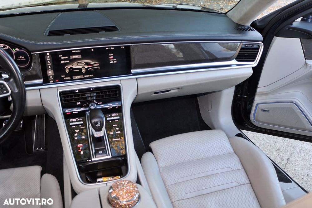 Porsche Panamera - 19