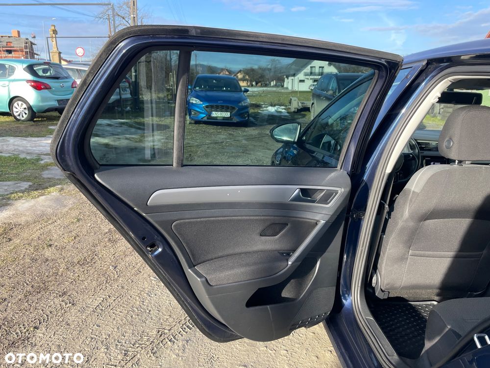 Volkswagen Golf - 15