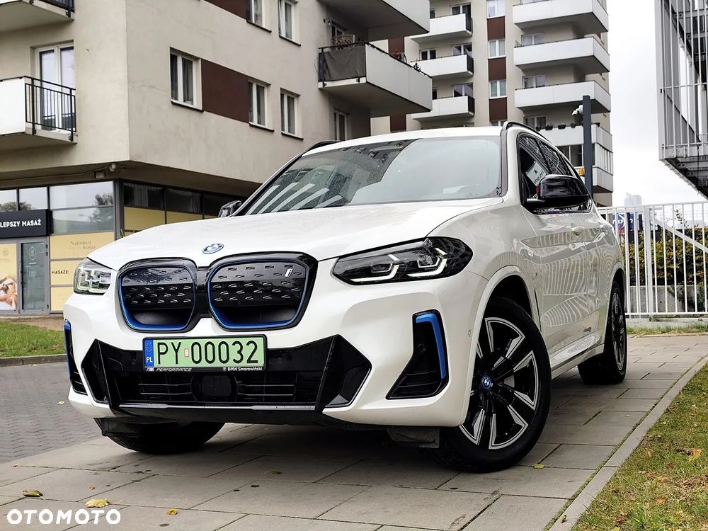 BMW iX3 80kWh Impressive