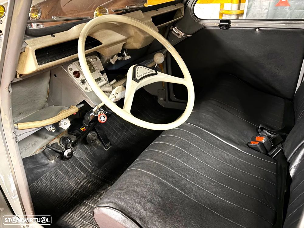 Citroën 2CV - 6