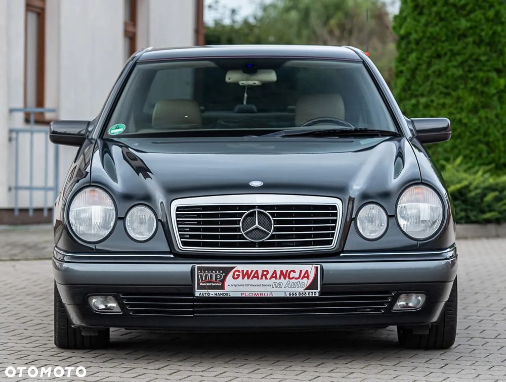 Mercedes-Benz Klasa E - 17