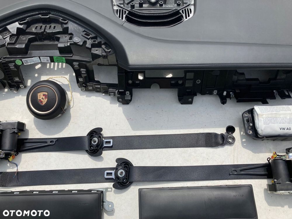 porsche taycan 9j1 deska konsola poduszki pasy - 6