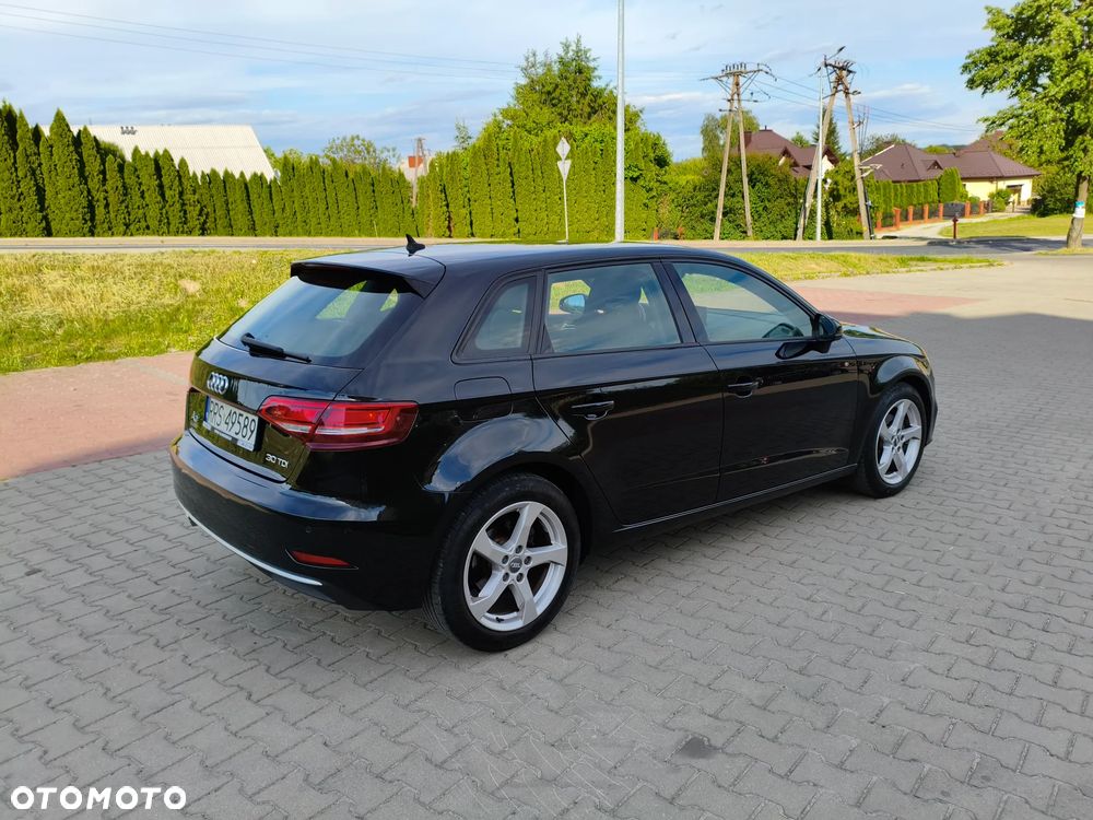 Audi A3 Sportback 1.6 TDI S tronic Attraction - 6