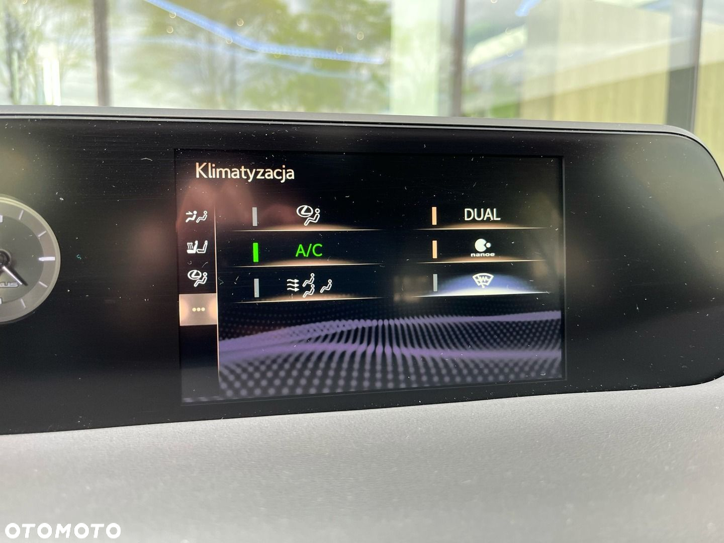 Lexus UX - 22