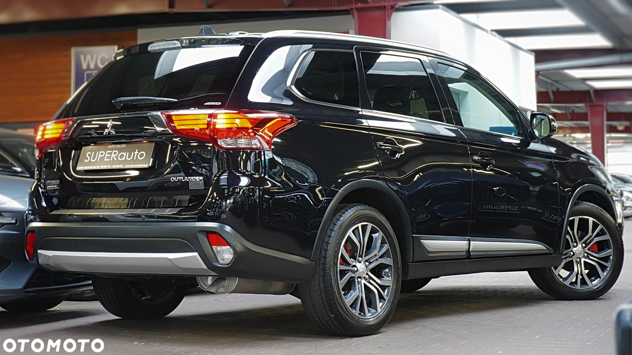 Mitsubishi Outlander 2.0 Intense + Navi 4WD CVT - 12