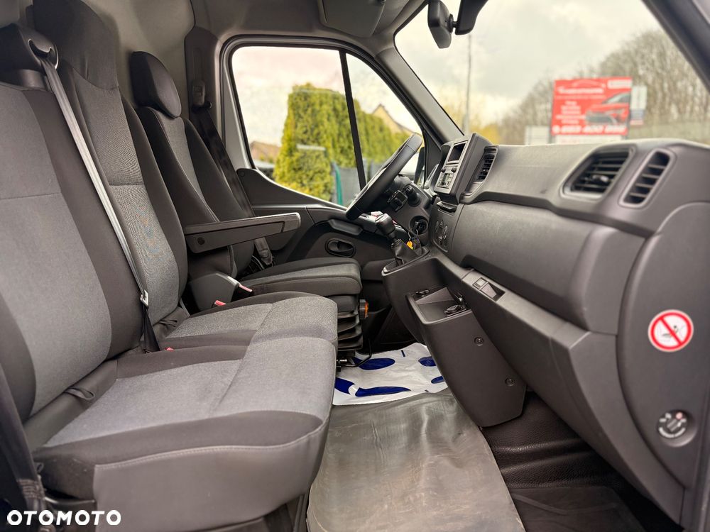 Renault Master L2H2 3.5t Pack Clim 4d - 17