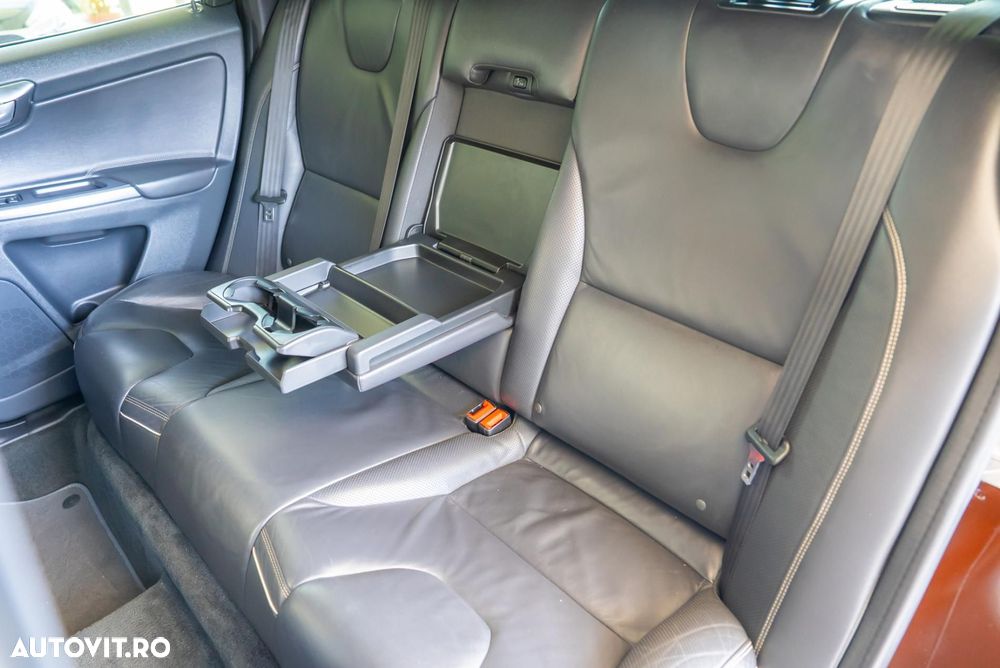 Volvo XC 60 - 23