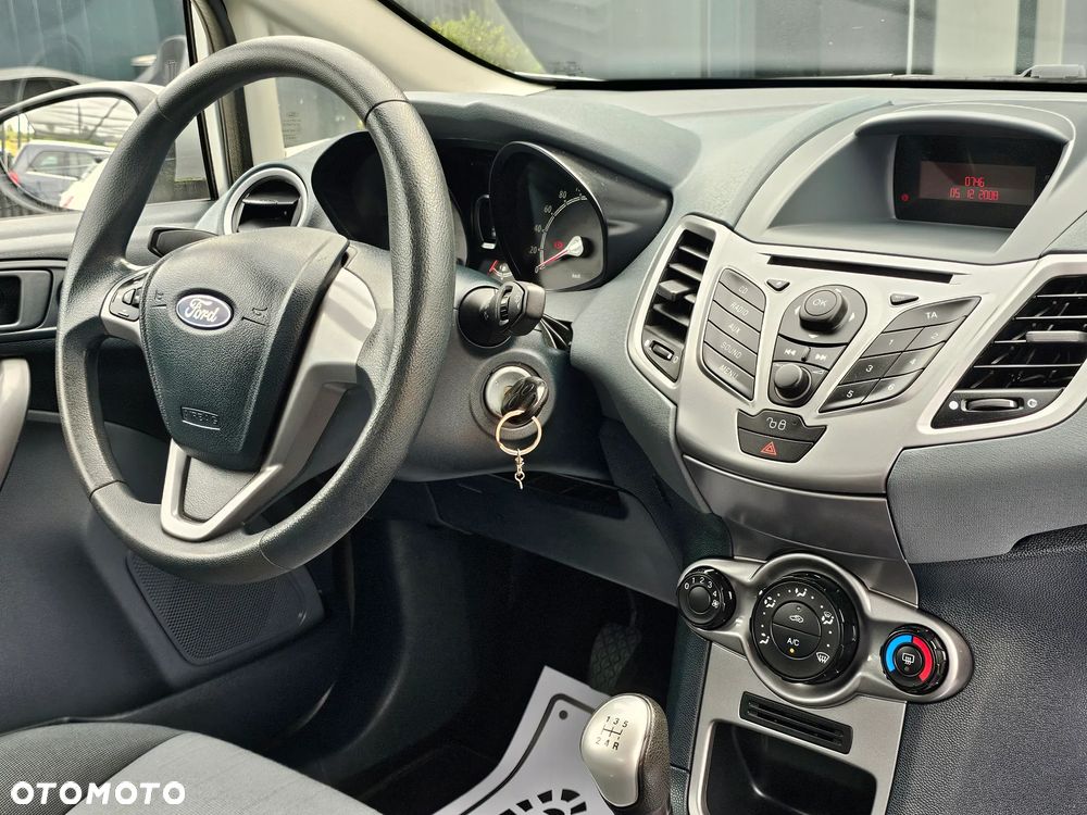Ford Fiesta 1.25 Trend - 10