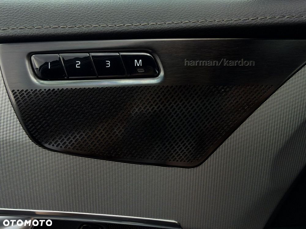 Volvo XC 90 - 31