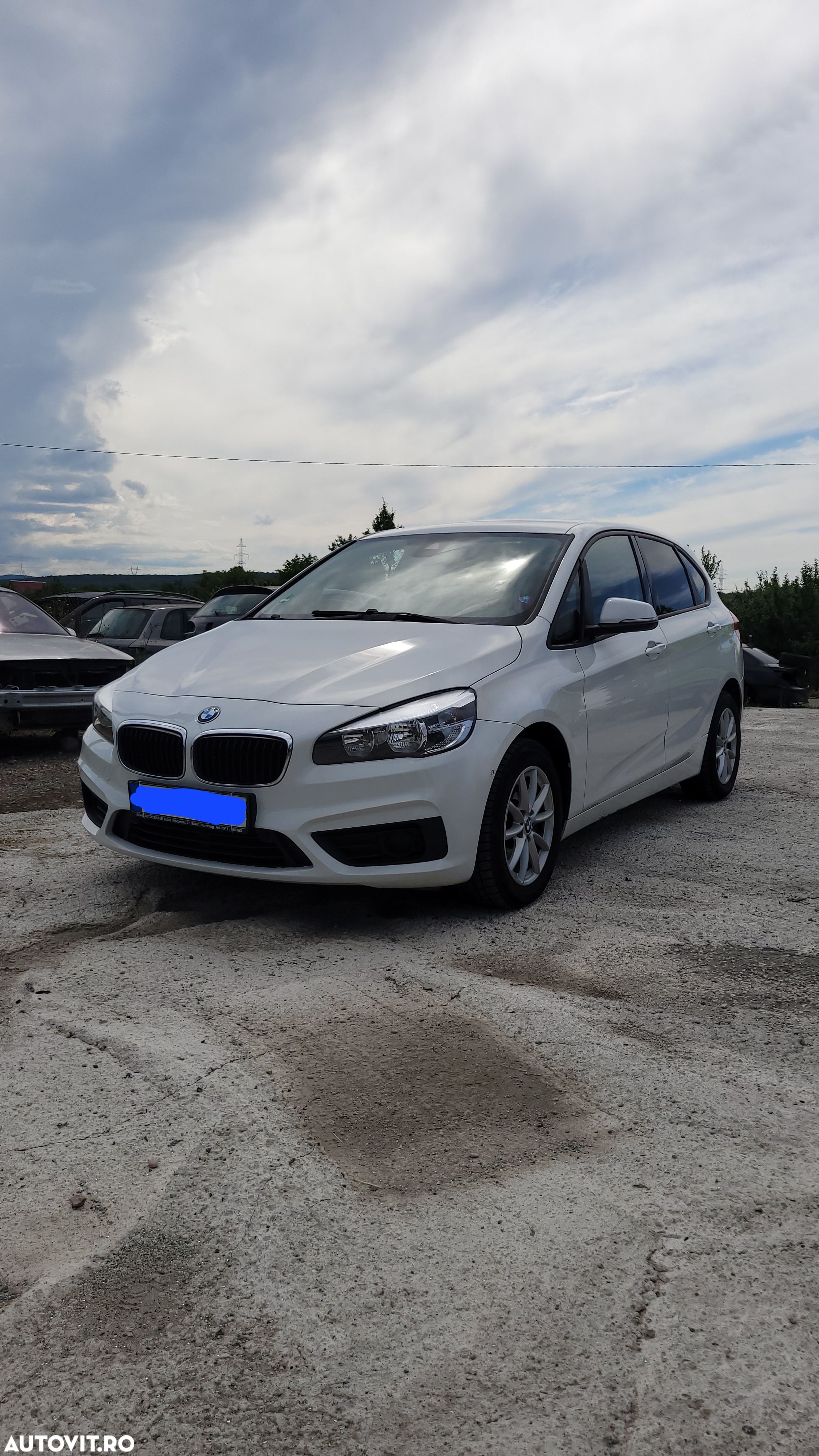 Dezmembrez BMW seria 2 Active Tourer - 1