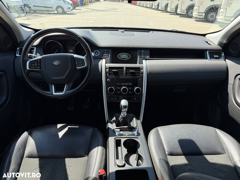 Land Rover Discovery Sport - 12
