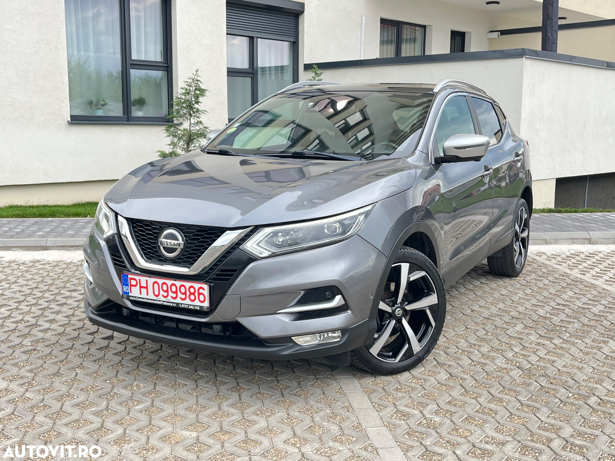 Nissan Qashqai - 2