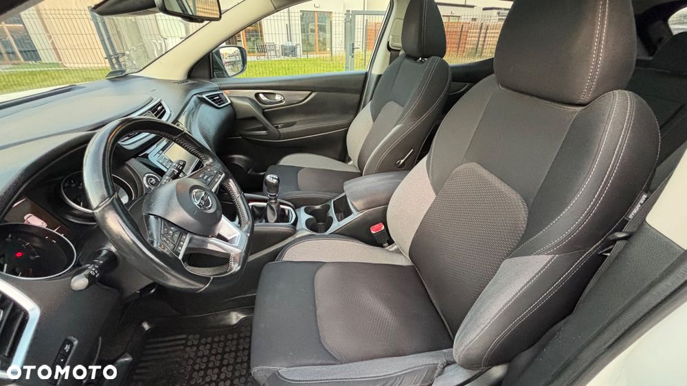 Nissan Qashqai 1.2 DIG-T N-Connecta EU6 - 9
