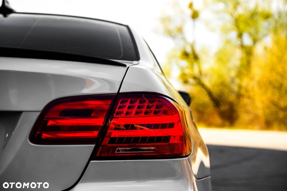 BMW Seria 3 320d DPF M Sport Edition - 13