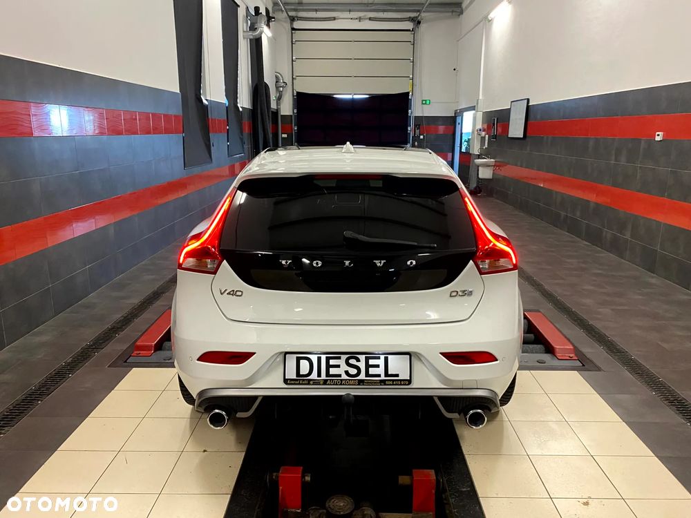 Volvo V40 D3 Drive-E R-Design Momentum - 12