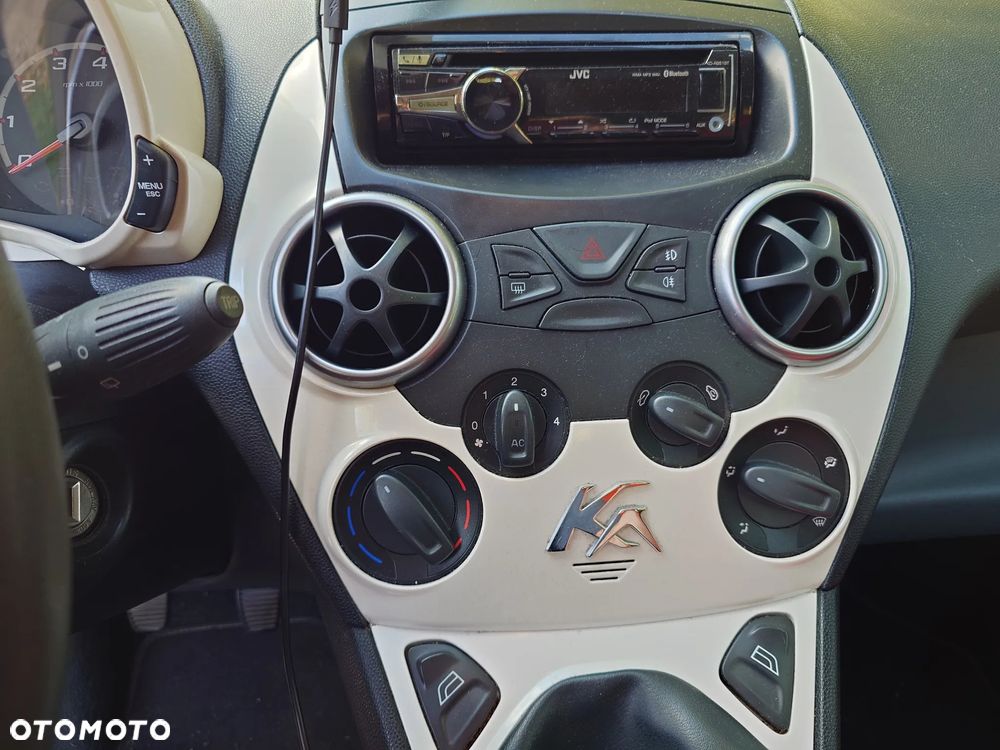 Ford KA 1.2 Titanium EU5 - 8