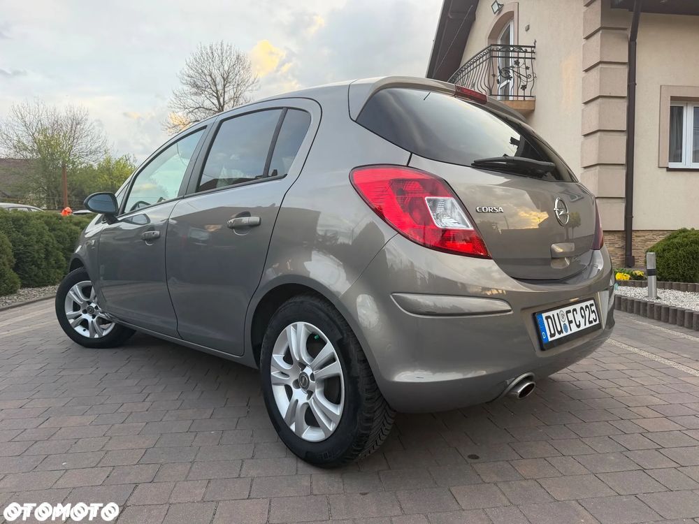 Opel Corsa 1.4 16V Energy - 22