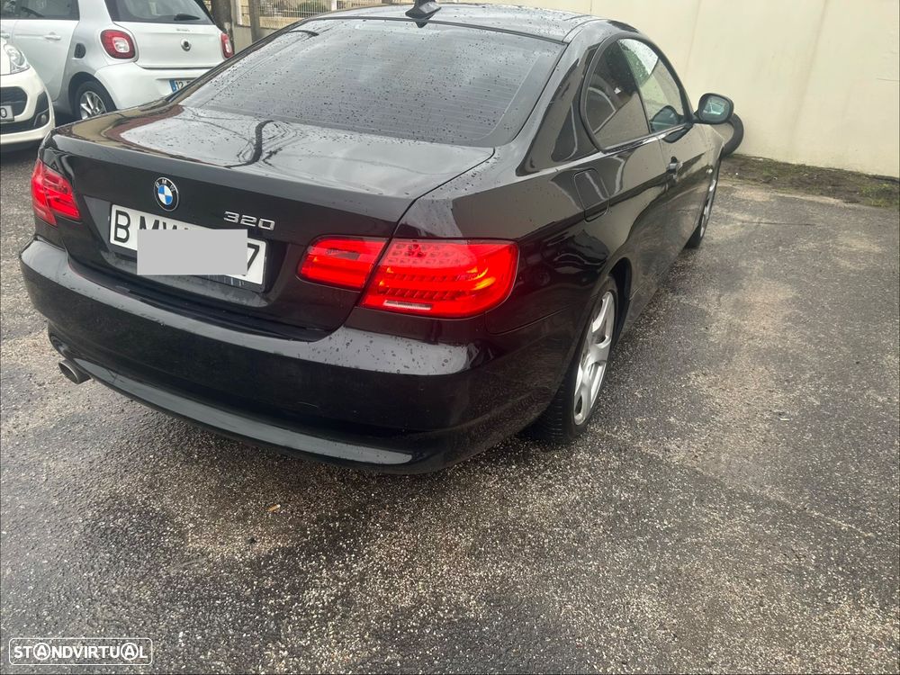 BMW 320 d Coupe - 10
