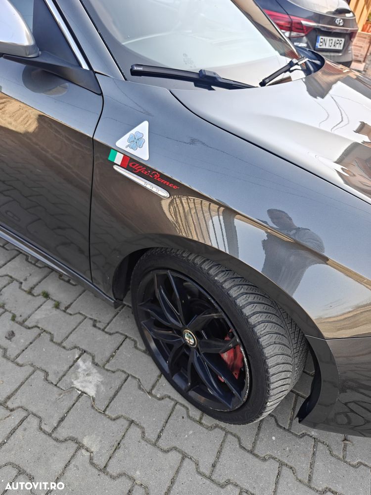 Alfa Romeo Giulietta 1.8 TBi 16V Quadrifoglio Verde - 12