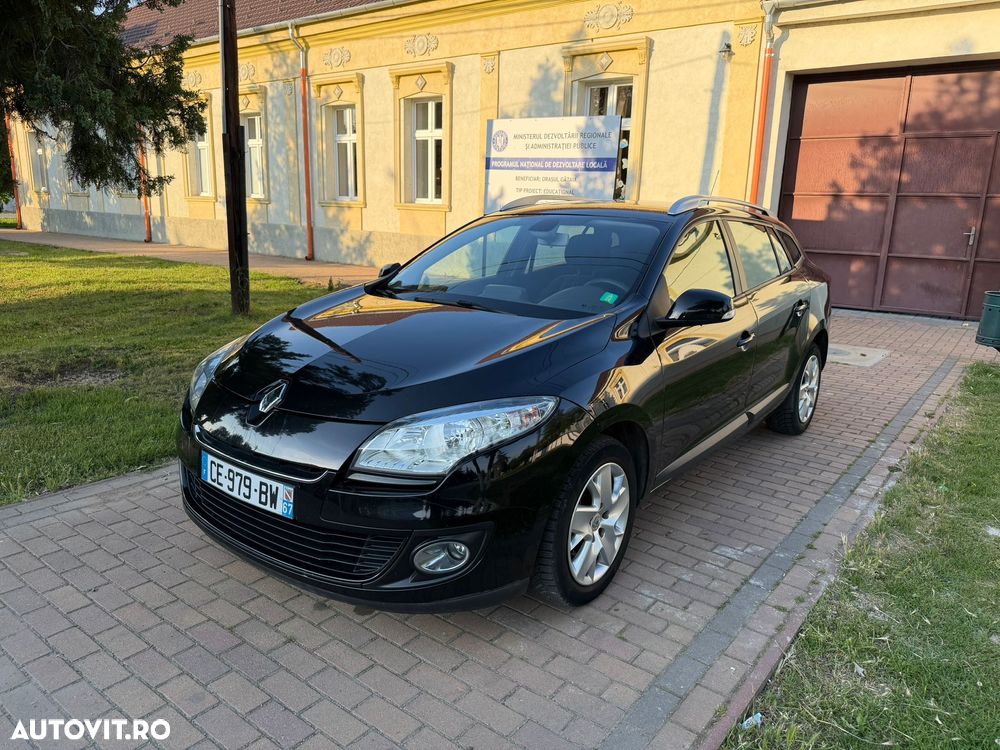 Renault Megane ENERGY dCi 110 Start & Stop Bose Edition - 4