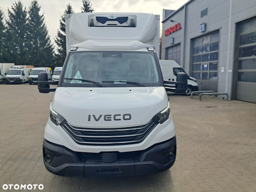 Iveco Daily 35S18 izoterma 8 EP z spojlerem i agregatem - 17