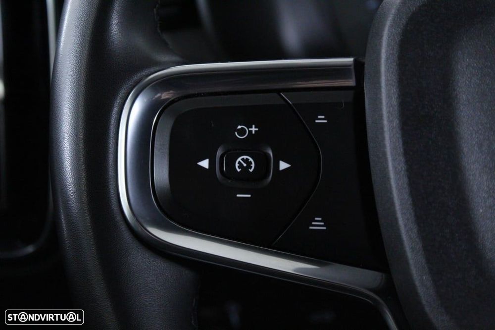 Volvo XC 40 1.5 T2 Plus Dark Auto - 22