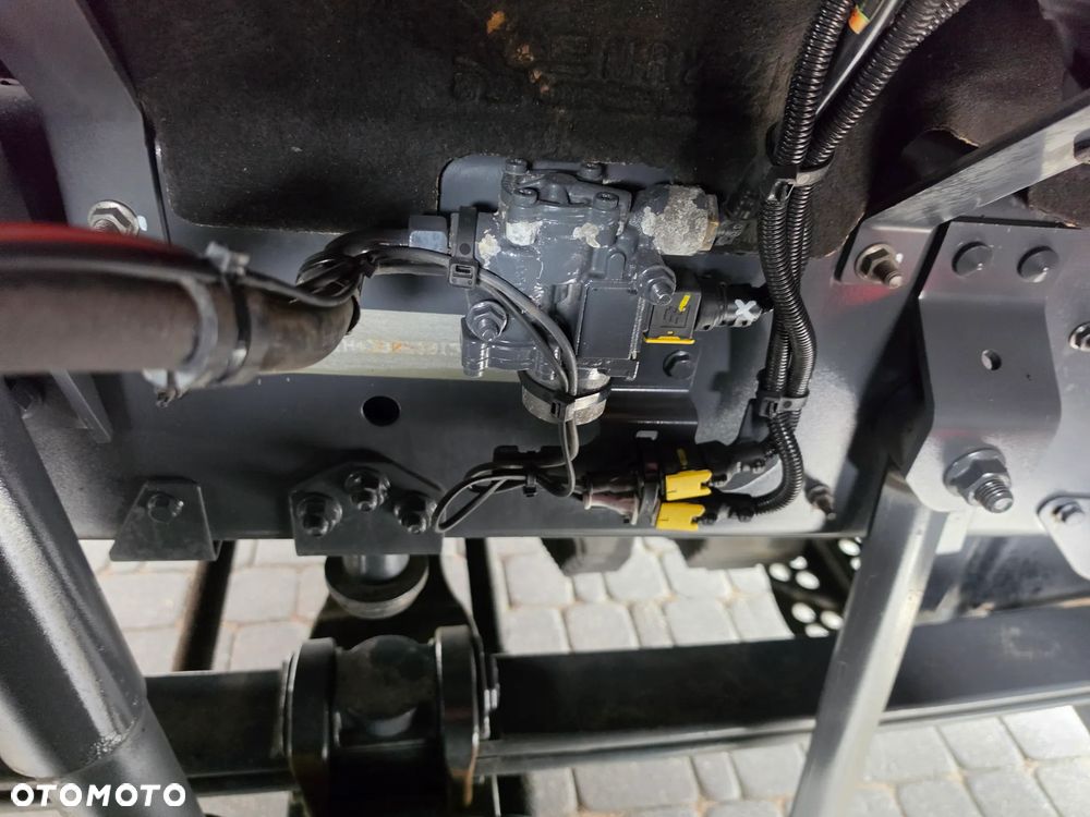 DAF Xf530// HYDRAULIKA // MIEDZYOSIE //IMPORT NIEMCY//HALOGENY//SKÓRY//FELGIALCOA//4PODUSZKI TYŁ // SERWIS DAF//UDOKUMETOWANY PRZEBIEG // - 18
