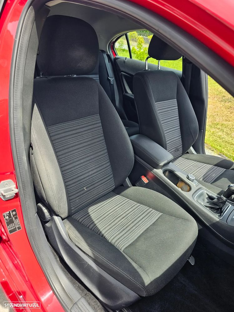 Mercedes-Benz A 180 CDI (BlueEFFICIENCY) - 8