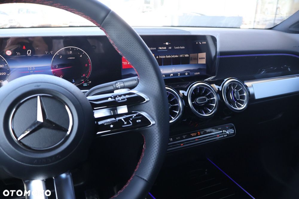 Mercedes-Benz GLB - 28
