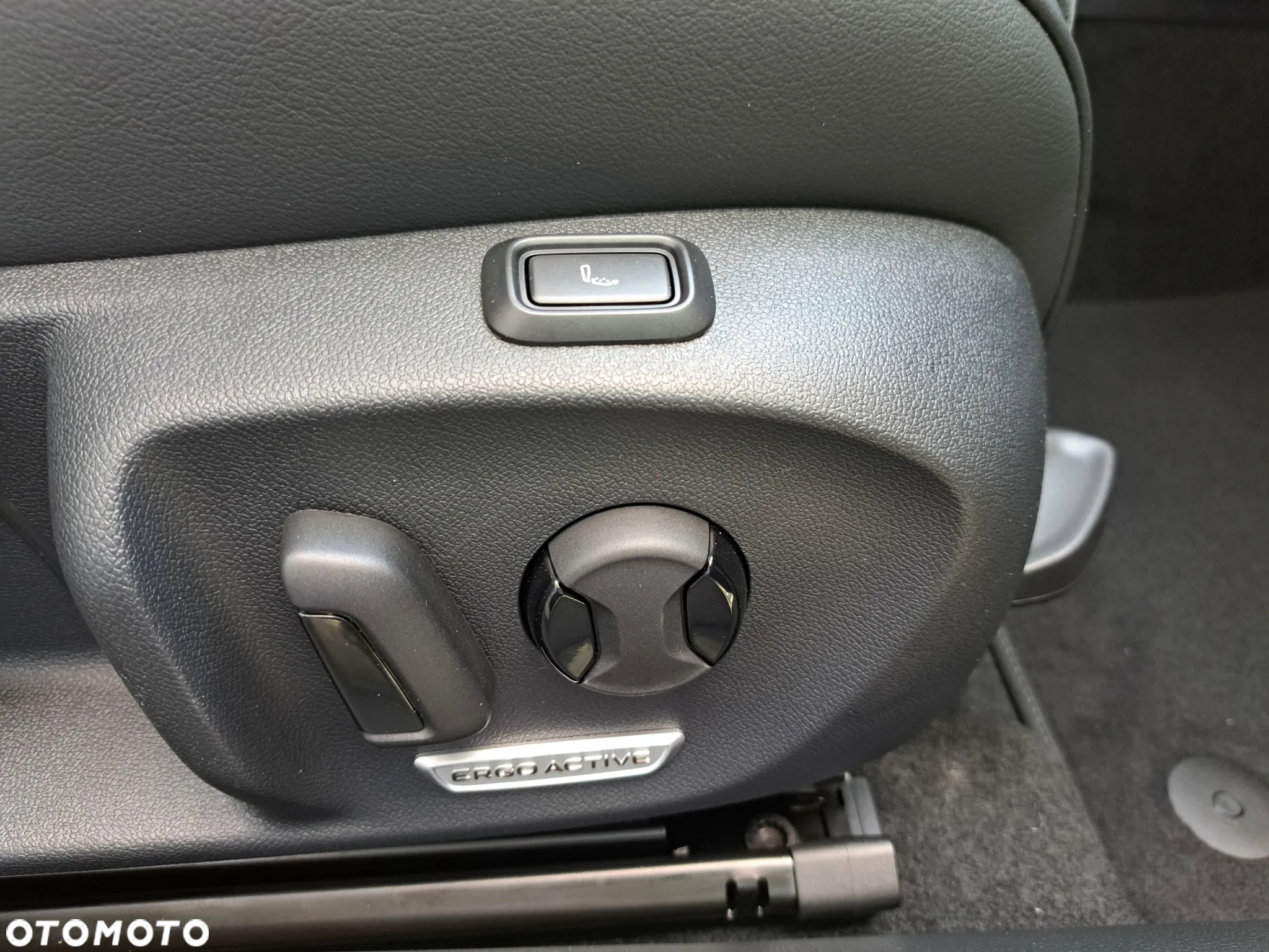 Volkswagen Passat 1.5 TSI ACT mHEV Business Plus DSG - 21
