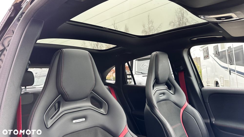 Mercedes-Benz GLA - 25