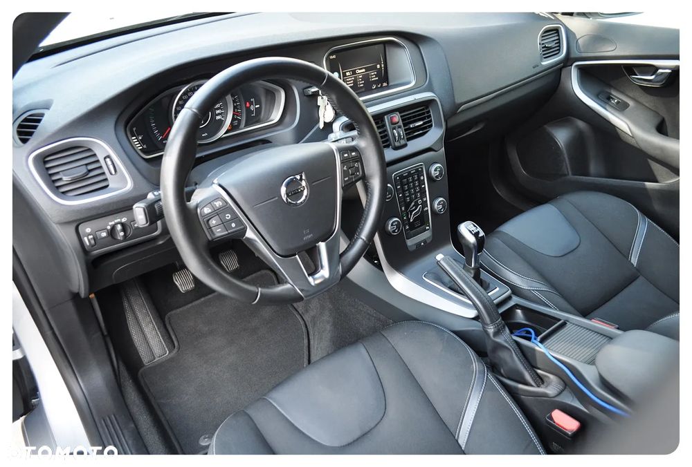 Volvo V40 T2 Drive-E Momentum - 3