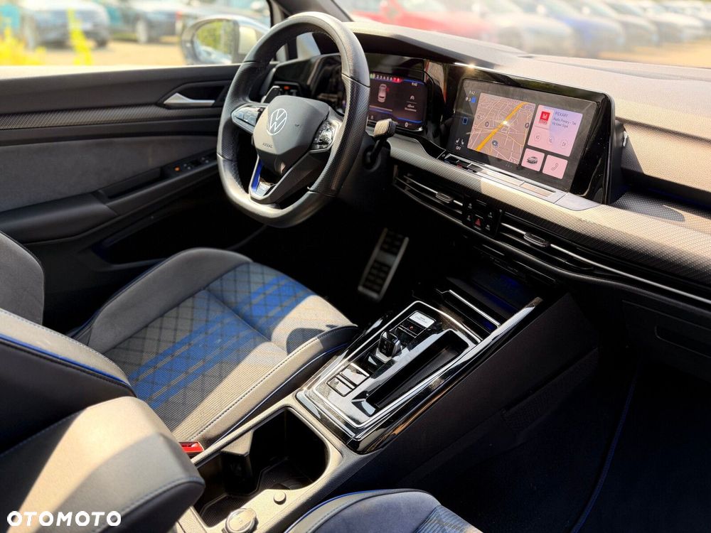 Volkswagen Golf - 27